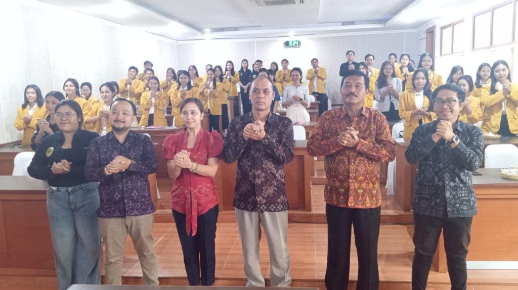 PELANTIKAN SENAT MAHASISWA DAN HMPS PROGRAM STUDI FAKULTAS BAHASA DAN SENI