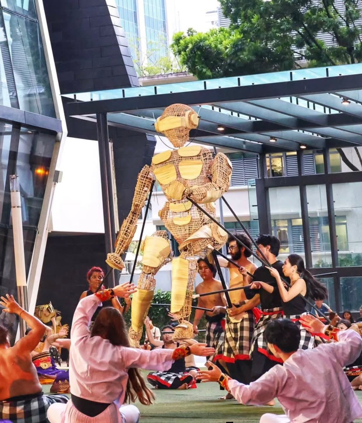 You are currently viewing Dosen Prodi Sendratasik FBS UPMI Jadi Narasumber dan Pengajar Tamu di University of the Arts Singapura