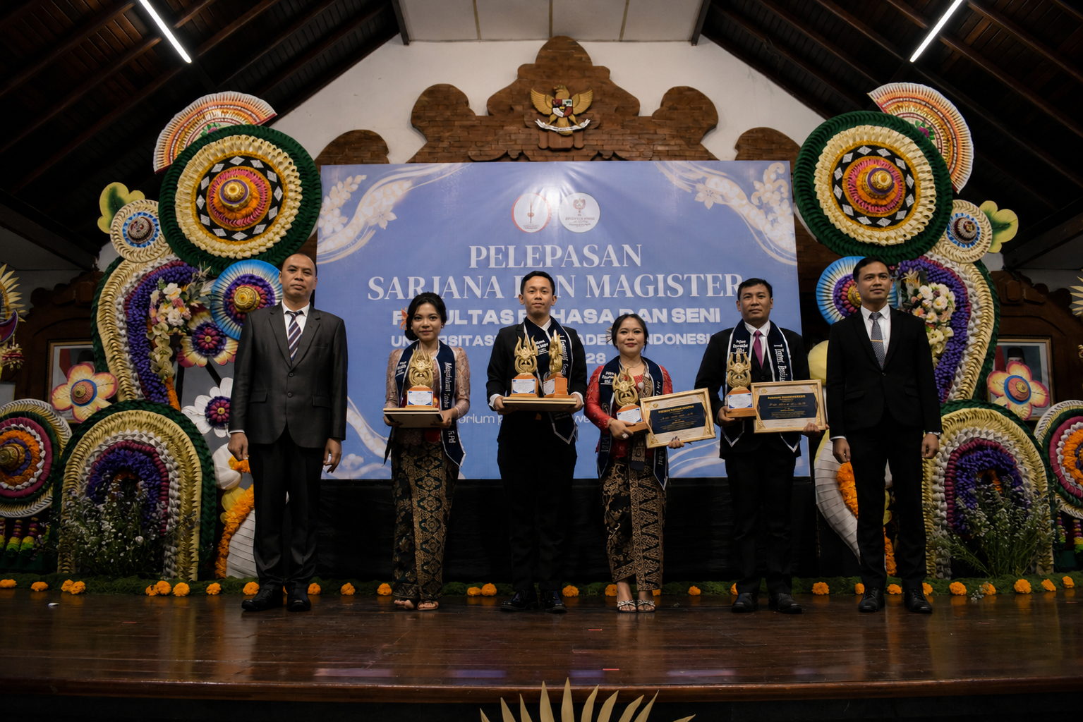 You are currently viewing Lepas 67 Calon Wisudawan, Dekan FBS Ingatkan Jangan Jadi “Sarjana Kertas”